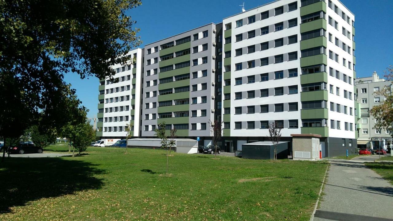 Apartman Nadja Arena ザグレブ エクステリア 写真